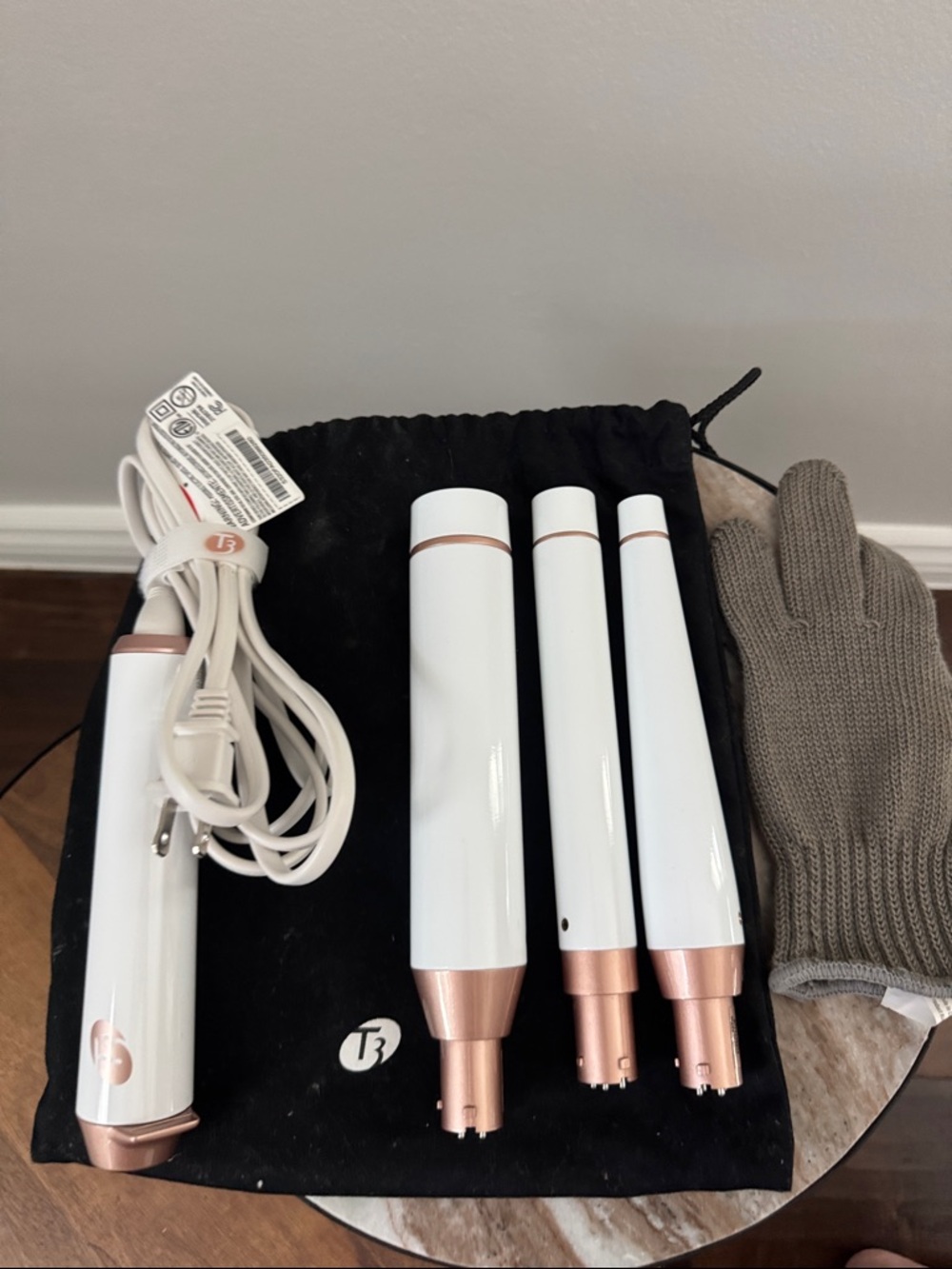 T3 White and Rose Gold Interchangeable Curling Wand Kit